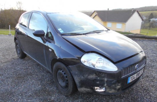 FIAT GRANDE PUNTO 1.9 JTD 3P