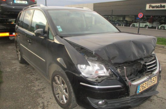 VOLKSWAGEN TOURAN 2.0 TDI 5P