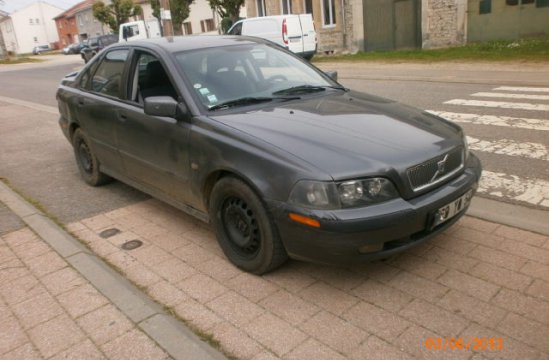 VOLVO S40 1.9 D 4P