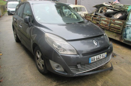 RENAULT GRAND SCENIC 1.9 DCI 5P