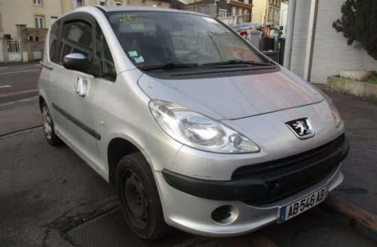 PEUGEOT 1007 1.4 HDI 3P