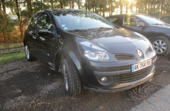 RENAULT CLIO 1.6 I BA 3P