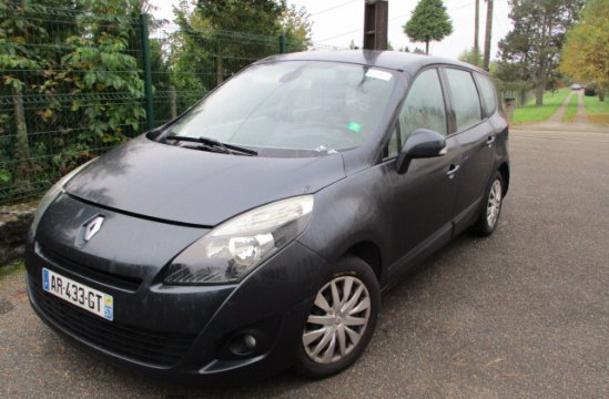 RENAULT GRAND SCENIC 1.9 DCI 5P