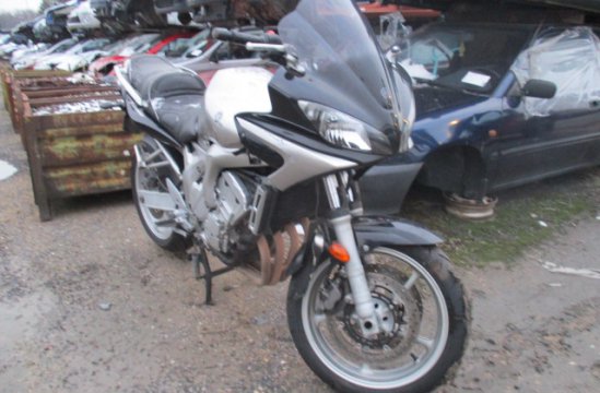 YAMAHA FAZER 600