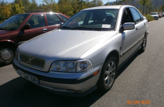 VOLVO S40 1.9 DI CUIR 4P