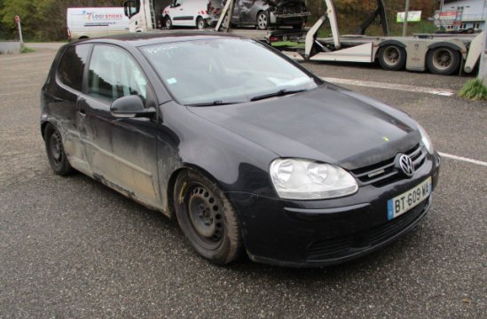 VOLKSWAGEN GOLF 1.9 TDI 3P