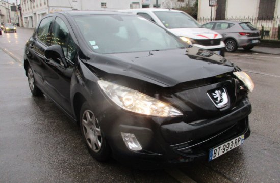 PEUGEOT 308 1.6 HDI 5P