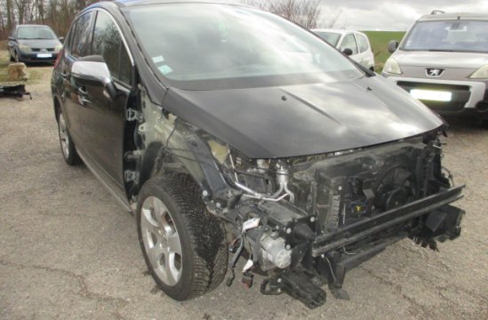 PEUGEOT 3008 1.6 HDI 5P