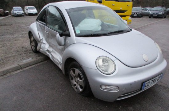 VOLKSWAGEN NEW BEETLE 1.6 I 3P