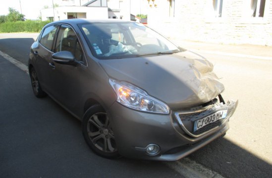 PEUGEOT 208 1.6 HDI 5P