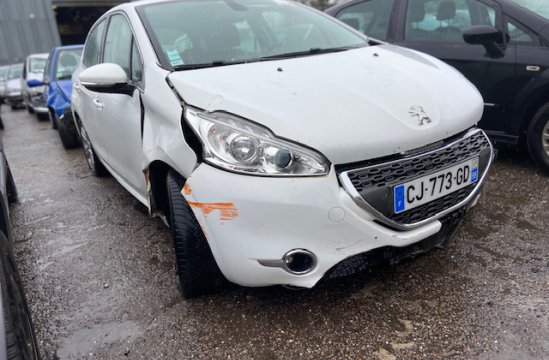 PEUGEOT 208 1.2 I 5P