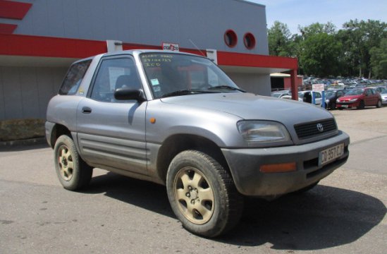 TOYOTA RAV4 2.0 I 4X4 3P