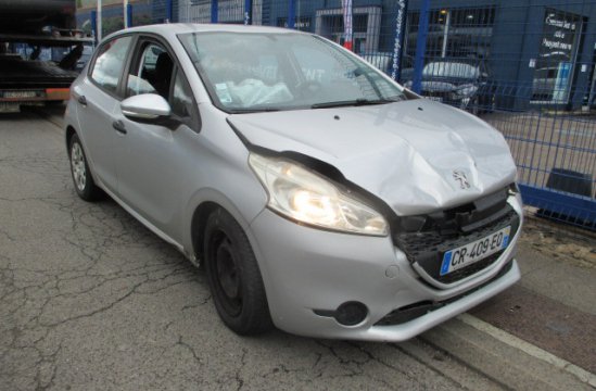 PEUGEOT 208 1.4 HDI 5P