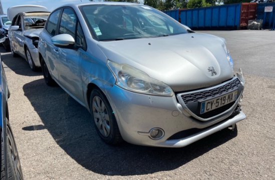 PEUGEOT 208 1.6 HDI 5P