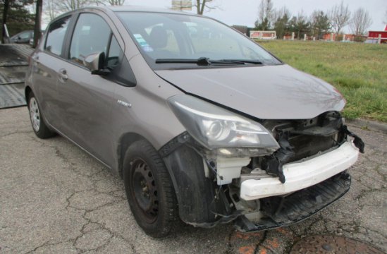 TOYOTA YARIS 1.5 EH BA 5P