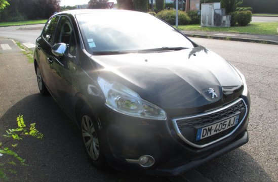 PEUGEOT 208 1.2 I 5P