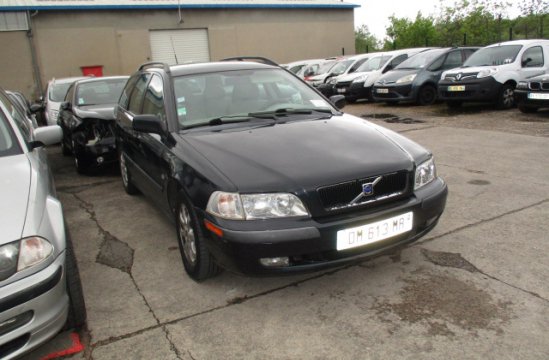 VOLVO V40 BREAK 1.8 I