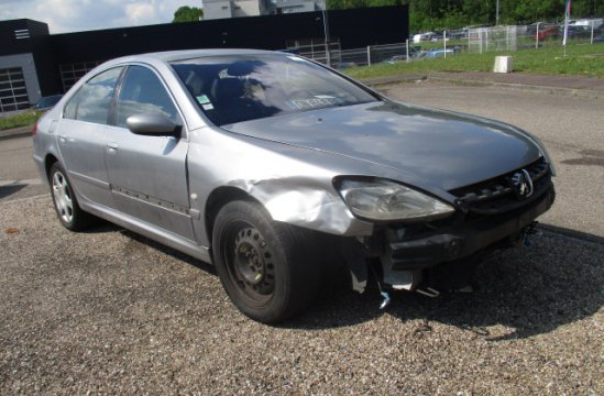 PEUGEOT 607 2.2 HDI-CUIR 4P