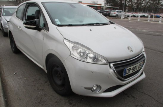 PEUGEOT 208 1.2 I 3P