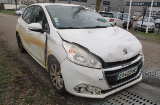 PEUGEOT 208 SOCIETE 1.6 HDI 5P