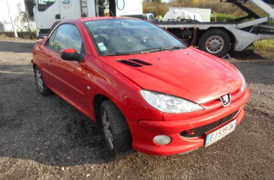 PEUGEOT 206 CC 1.6 I 2P