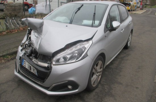 PEUGEOT 208 1.2 I 5P