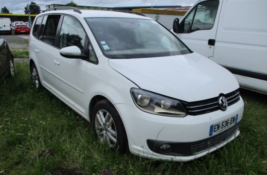 VOLKSWAGEN TOURAN 1.6 TDI BA 5P