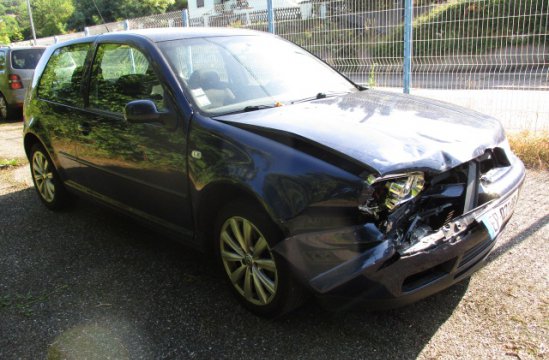 VOLKSWAGEN GOLF 1.9 TDI 3P