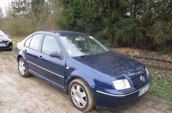 VOLKSWAGEN BORA 1.6 I 4P