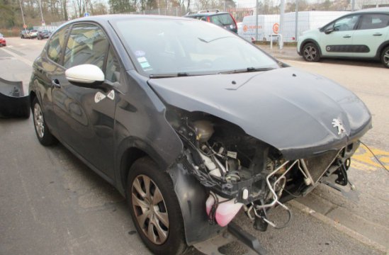 PEUGEOT 208 1.2 I 3P