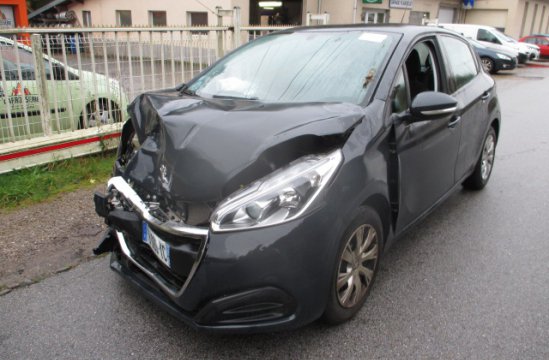 PEUGEOT 208 1.2 I 5P