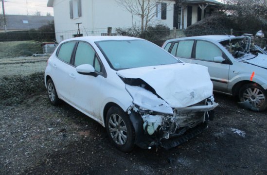 PEUGEOT 208 SOCIETE 1.5 HDI 5P