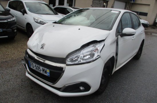 PEUGEOT 208 SOCIETE 1.5 HDI 5P