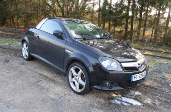 OPEL TIGRA TWINTOP 1.3 CDTI 2P