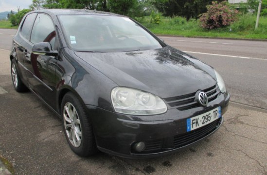 VOLKSWAGEN GOLF 1.9 TDI 3P