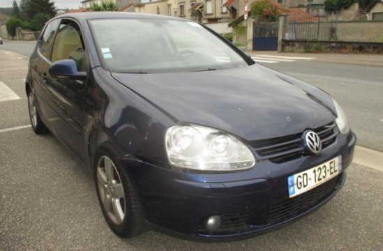 VOLKSWAGEN GOLF 1.9 TDI 3P