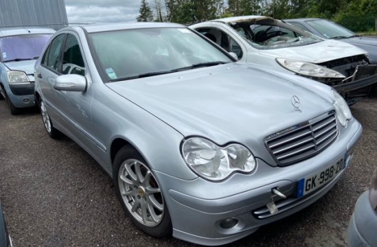 MERCEDES C220 2.2 CDI 4P