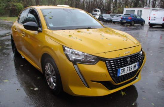 PEUGEOT 208 1.2 I 5P