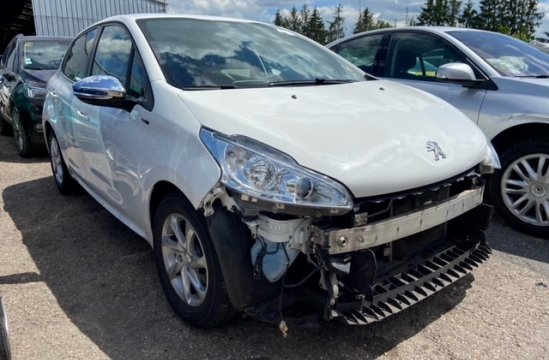 PEUGEOT 208 1.2 I 5P